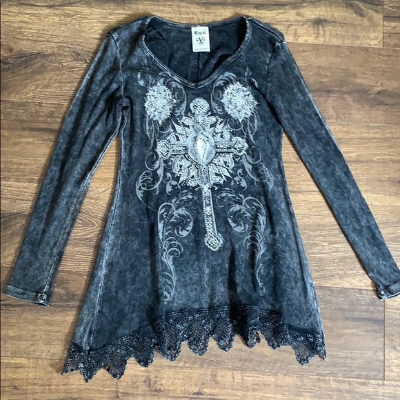 Vocal Tops - Vintage long sleeve Vocal Tops - Vintage long sleeve